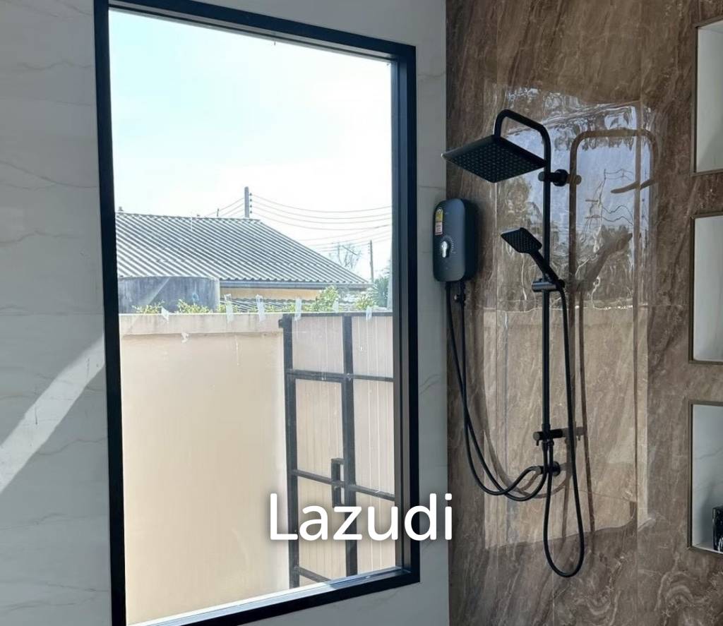 Modern 1 Bedroom Villa with Jacuzzi in Pran Buri