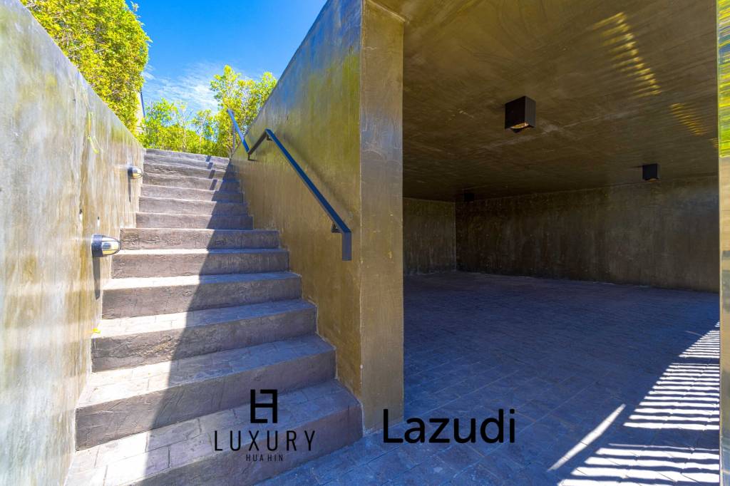 Luxury Large 3 Bedroom Pool Villa! (KH-C5)