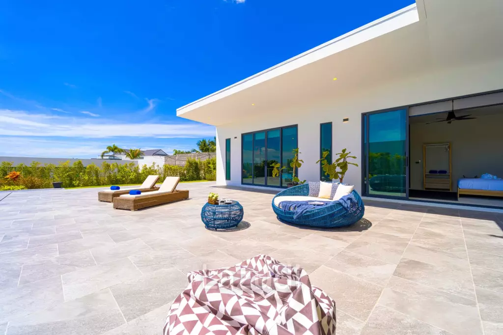 Luxury Large 3 Bedroom Pool Villa! (KH-C5)