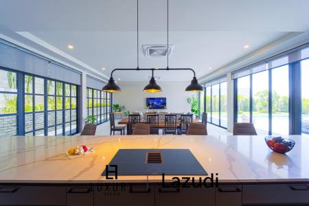 Luxury Large 3 Bedroom Pool Villa! (KH-C5)