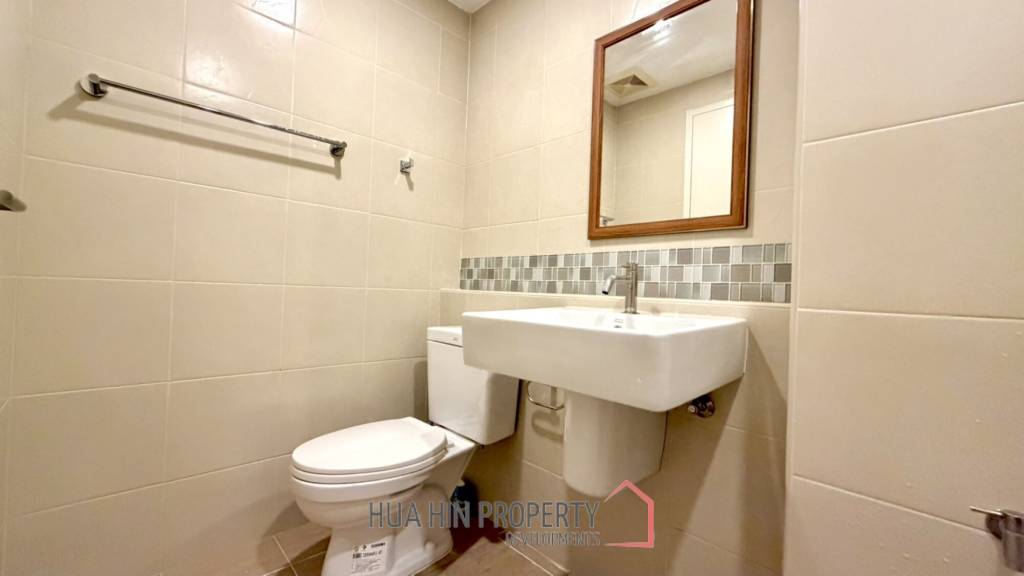 BAAN KOO KIANG CONDO : 2 bed Ground floor