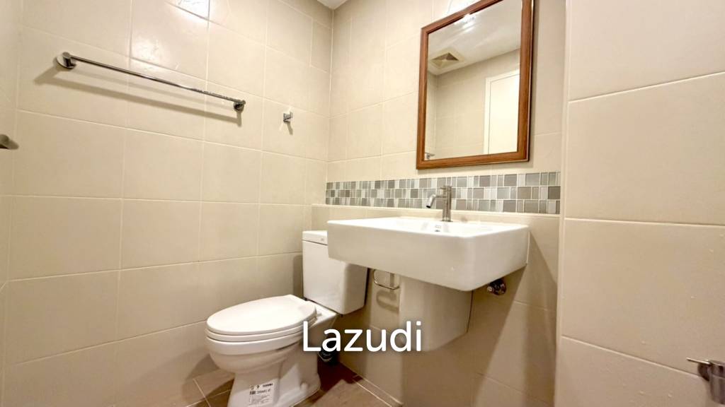 BAAN KOO KIANG CONDO : 2 bed Ground floor