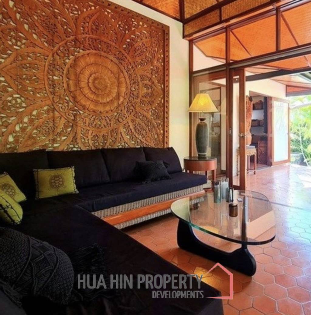 VILLA VISTA : 3 bed Balinese style villa