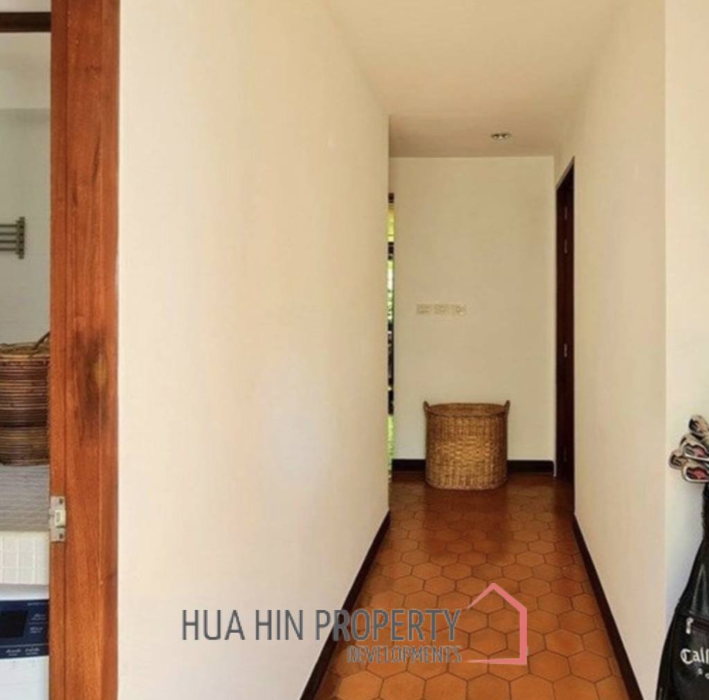 VILLA VISTA : 3 bed Balinese style villa