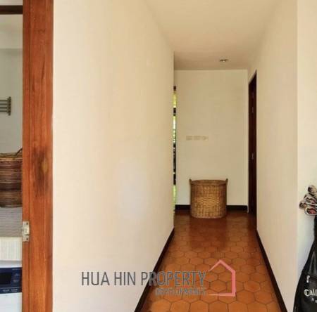VILLA VISTA : 3 bed Balinese style villa