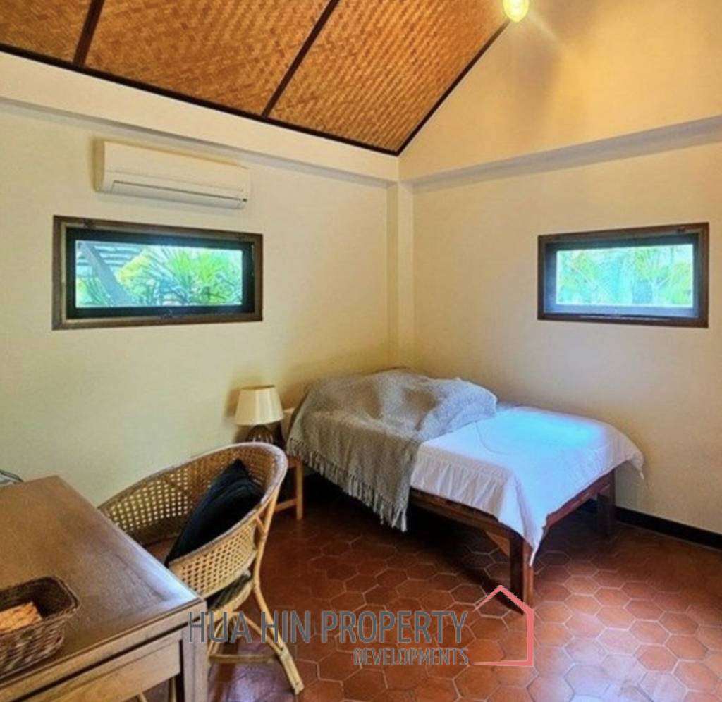 VILLA VISTA : 3 bed Balinese style villa