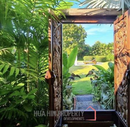 VILLA VISTA : 3 bed Balinese style villa