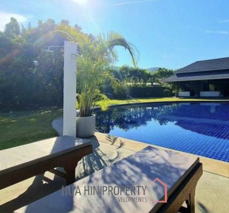 VILLA VISTA : 3 bed Balinese style villa