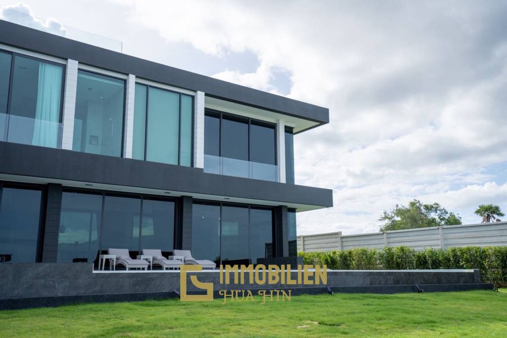 720 sqm Oceanfront Villa Prachuap Khiri Khan