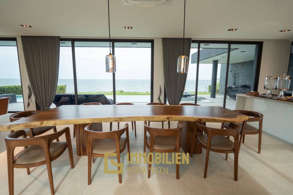 720 sqm Oceanfront Villa Prachuap Khiri Khan