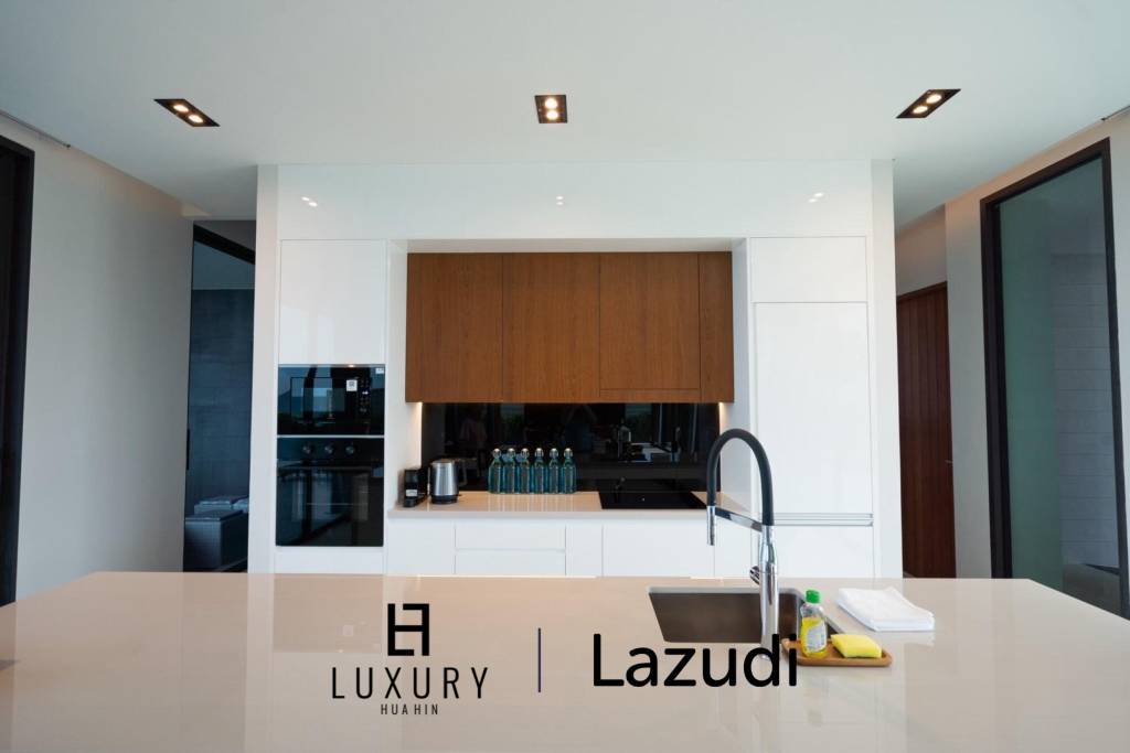 6,664 Kvm 5 Seng 6 Bad Villa for Salg