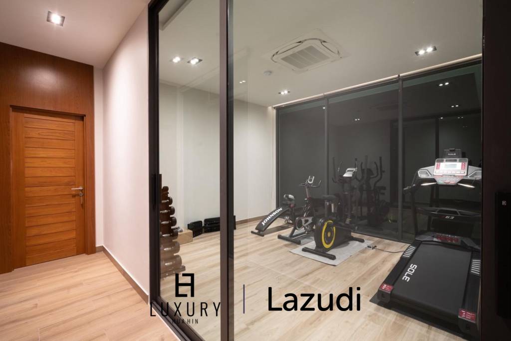 6,664 Kvm 5 Seng 6 Bad Villa for Salg