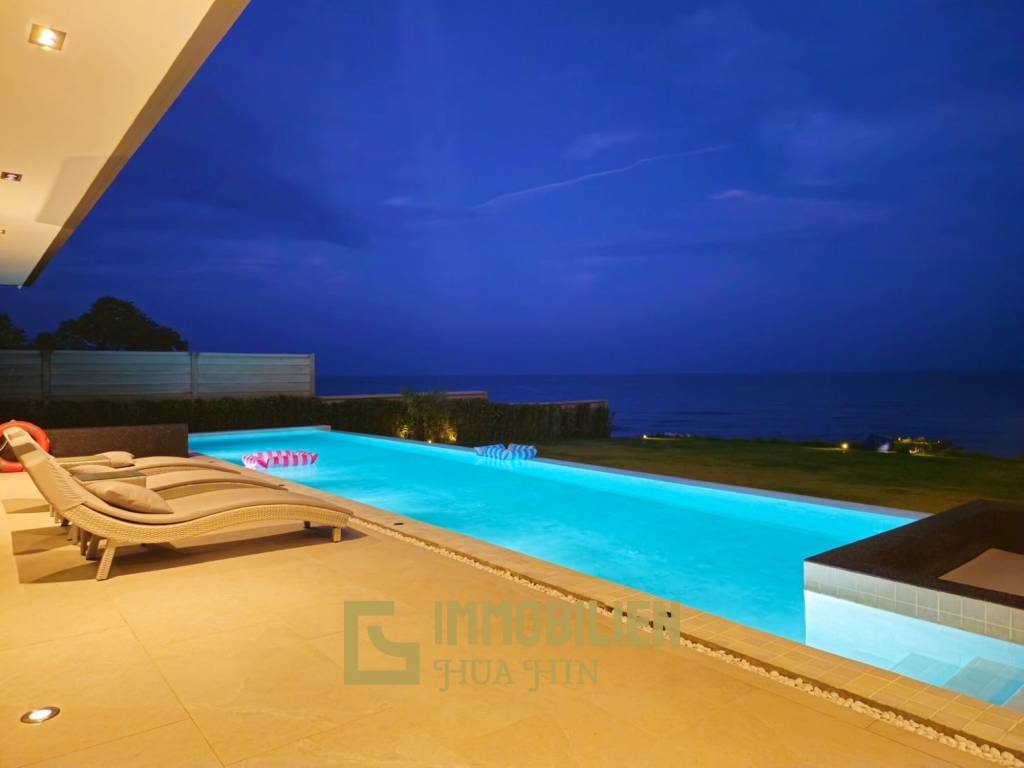 720 sqm Oceanfront Villa Prachuap Khiri Khan
