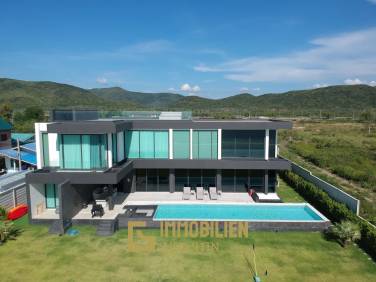 Strandvilla / 720 qm Wohnfläche / 6.600 qm Grundstück