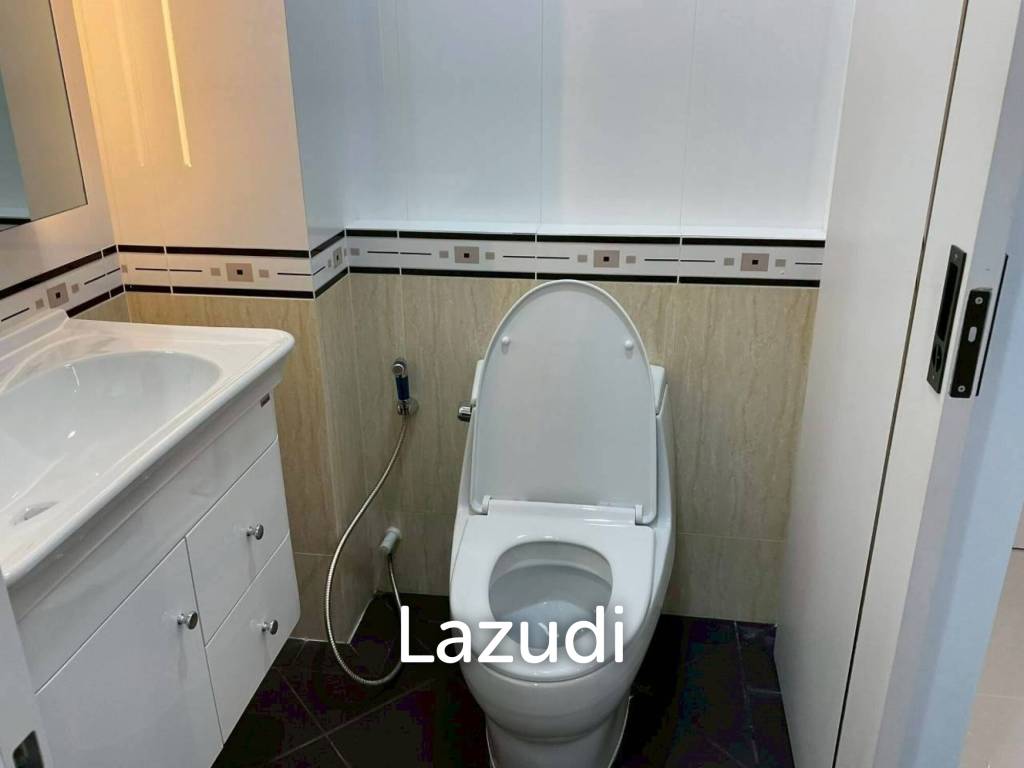 Newly Renovated 1-Bedroom at CC Condominium 1
