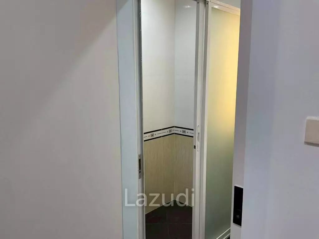 Newly Renovated 1-Bedroom at CC Condominium 1