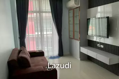 คอนโด 1 ห้องนอน 1 ห้องน้ำ ตกแต่งใหม่ พร้อมวิวสระว่ายน้ำ