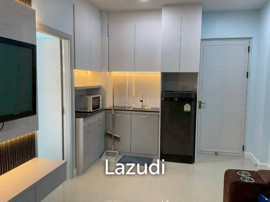 Newly Renovated 1-Bedroom at CC Condominium 1
