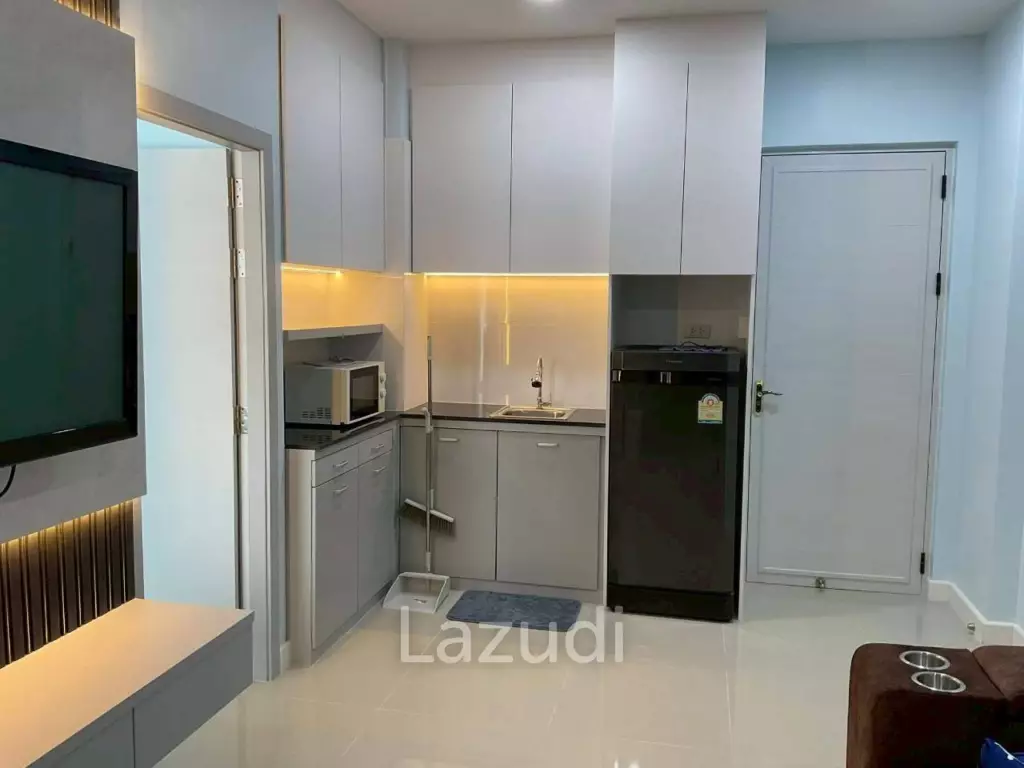 Newly Renovated 1-Bedroom at CC Condominium 1