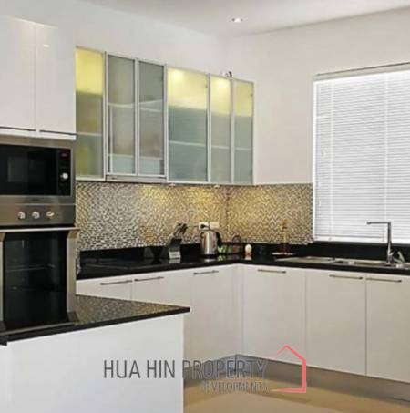 FACON HILL HUA HIN : 3 bed luxury pool villa