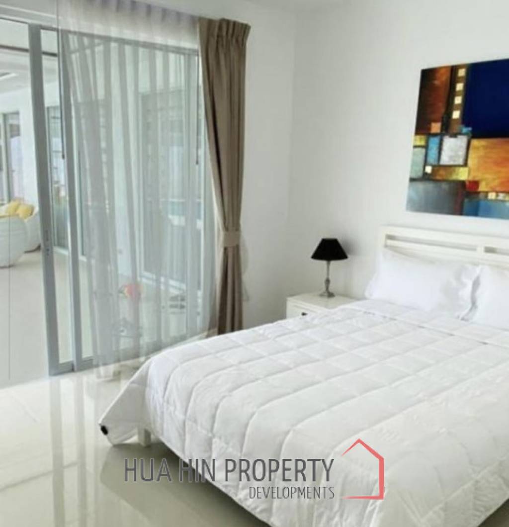 FACON HILL HUA HIN : 3 bed luxury pool villa
