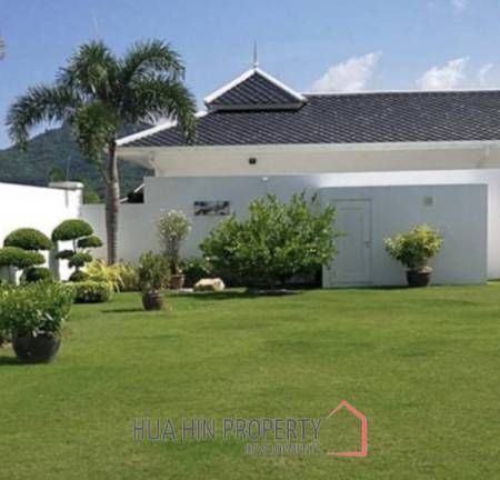 FACON HILL HUA HIN : 3 bed luxury pool villa