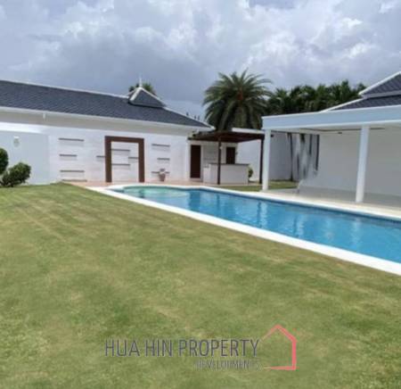 FACON HILL HUA HIN : 3 bed luxury pool villa
