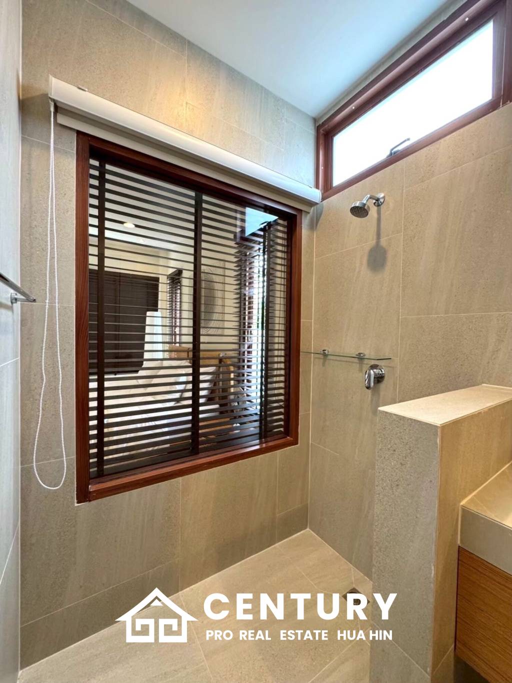 167 sqm Modern Pool Villa in Sam Roi Yot, Prachuap Khiri Khan