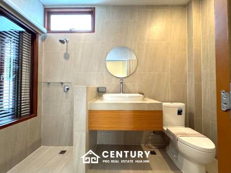 167 sqm Modern Pool Villa in Sam Roi Yot, Prachuap Khiri Khan