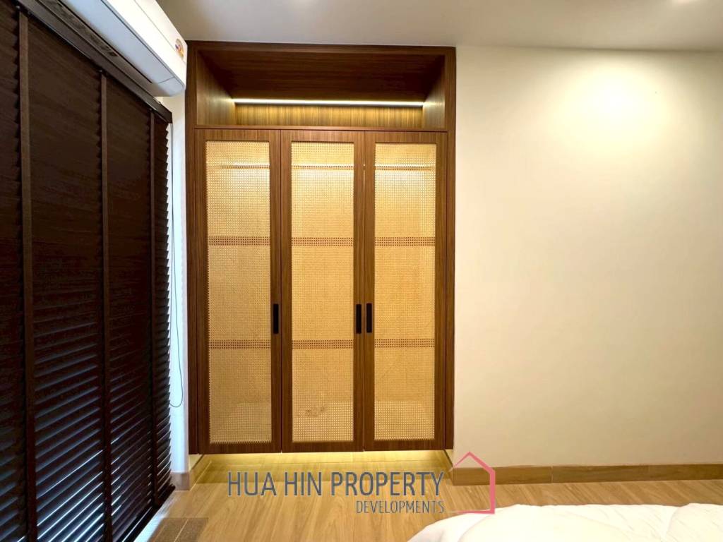 167 sqm Modern Pool Villa in Sam Roi Yot, Prachuap Khiri Khan