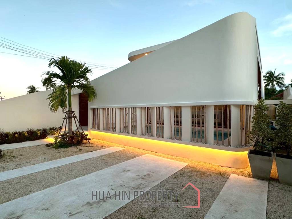 167 sqm Modern Pool Villa in Sam Roi Yot, Prachuap Khiri Khan