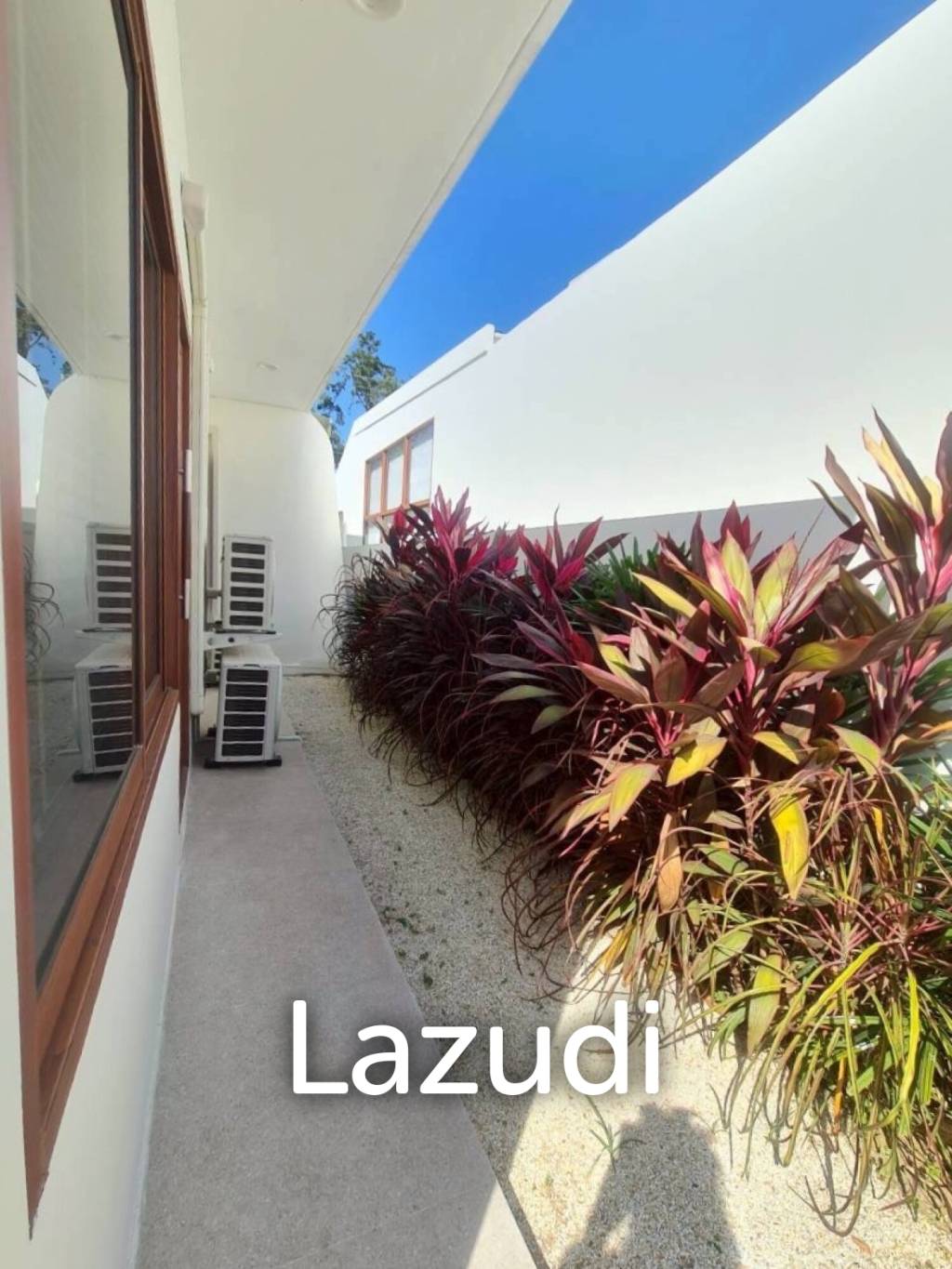 167 sqm Modern Pool Villa in Sam Roi Yot, Prachuap Khiri Khan