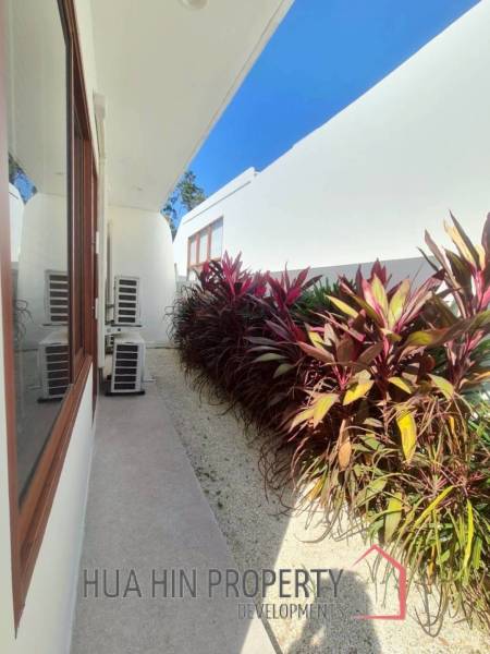 167 sqm Modern Pool Villa in Sam Roi Yot, Prachuap Khiri Khan