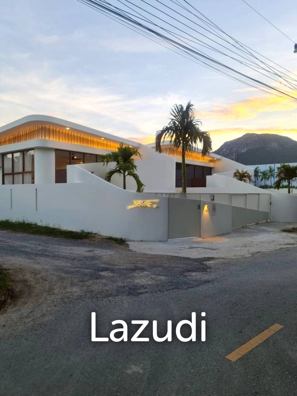 167 sqm Modern Pool Villa in Sam Roi Yot, Prachuap Khiri Khan