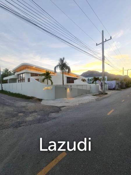 167 sqm Modern Pool Villa in Sam Roi Yot, Prachuap Khiri Khan