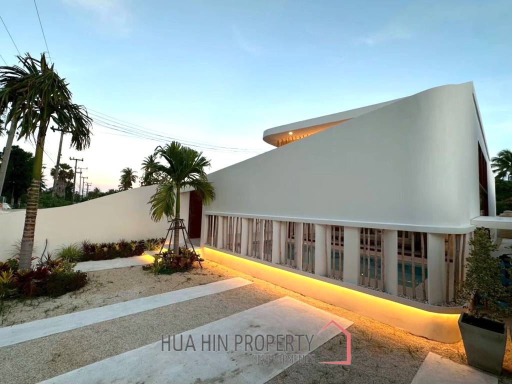 167 sqm Modern Pool Villa in Sam Roi Yot, Prachuap Khiri Khan