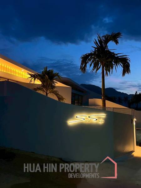 167 sqm Modern Pool Villa in Sam Roi Yot, Prachuap Khiri Khan