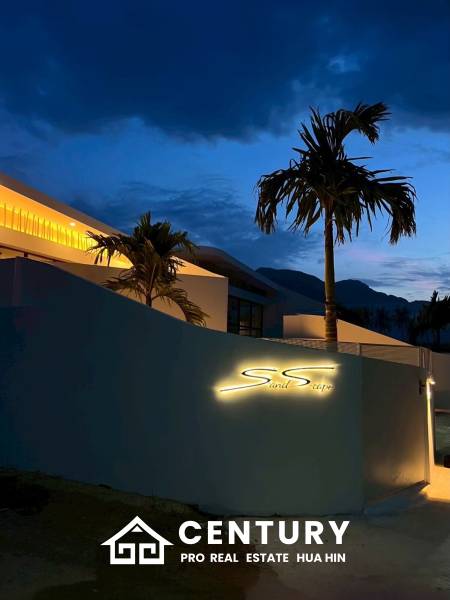 167 sqm Modern Pool Villa in Sam Roi Yot, Prachuap Khiri Khan