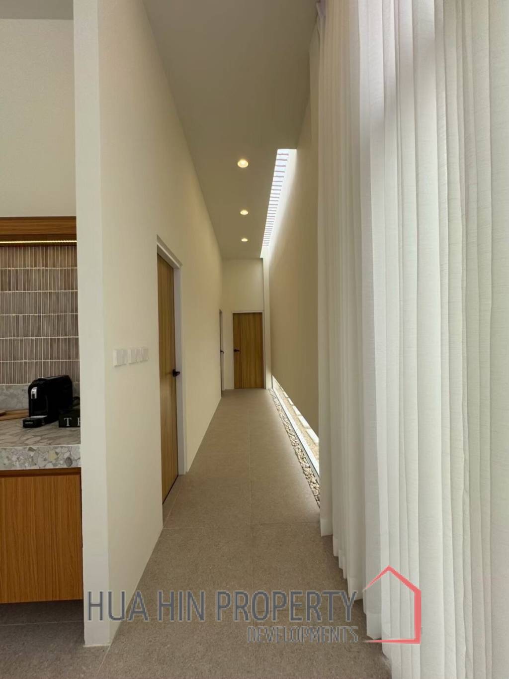 167 sqm Modern Pool Villa in Sam Roi Yot, Prachuap Khiri Khan