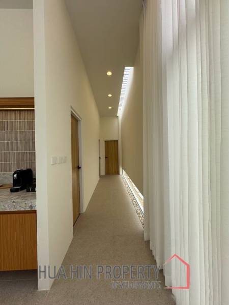 167 sqm Modern Pool Villa in Sam Roi Yot, Prachuap Khiri Khan