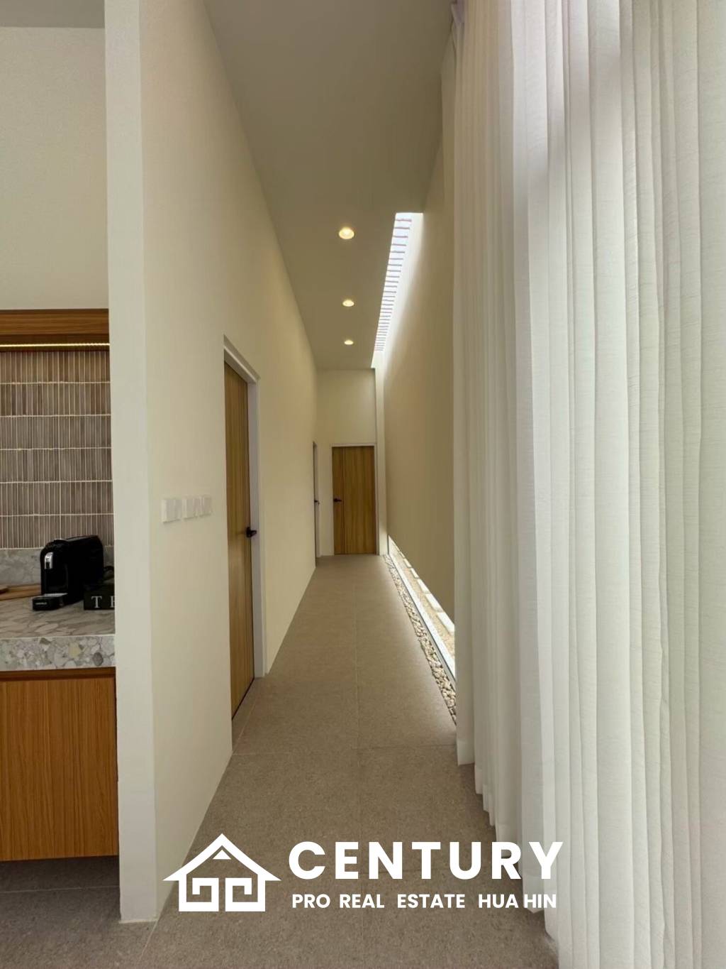 167 sqm Modern Pool Villa in Sam Roi Yot, Prachuap Khiri Khan