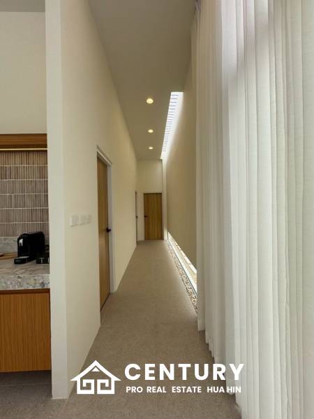 167 sqm Modern Pool Villa in Sam Roi Yot, Prachuap Khiri Khan