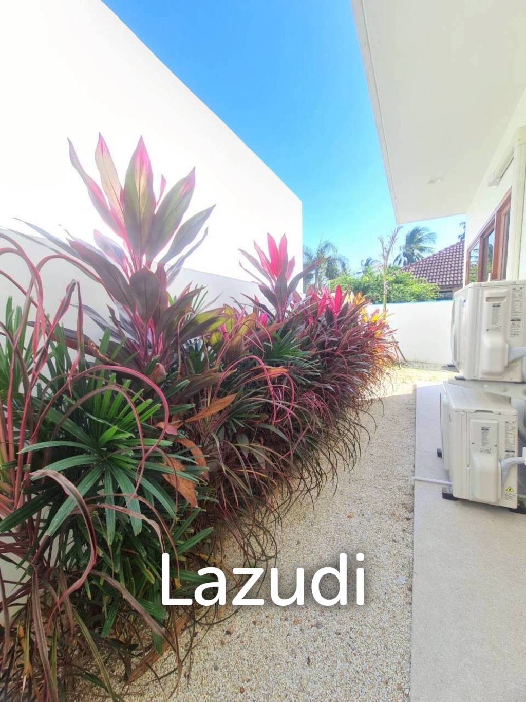 167 sqm Modern Pool Villa in Sam Roi Yot, Prachuap Khiri Khan