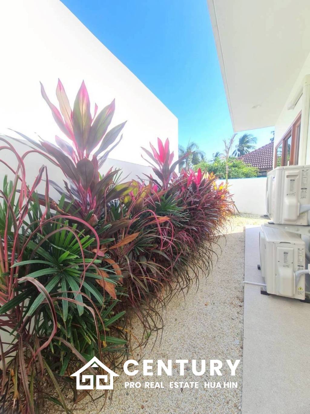 167 sqm Modern Pool Villa in Sam Roi Yot, Prachuap Khiri Khan