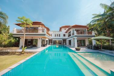 Huge 6-Bedroom Luxury Estate for Sale at Boat Lagoon Koh Kaew