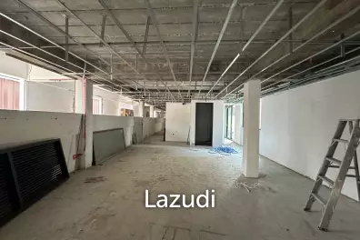 170 sqm corner retail space on 2 floors in Lumphini Bangkok