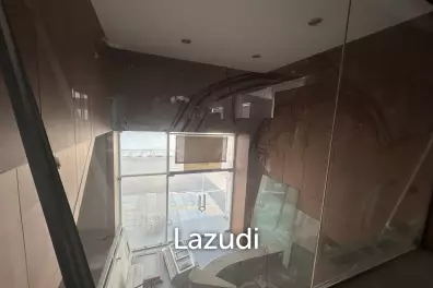 170 sqm corner retail space on 2 floors in Lumphini Bangkok