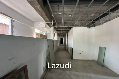 170 sqm corner retail space on 2 floors in Lumphini Bangkok