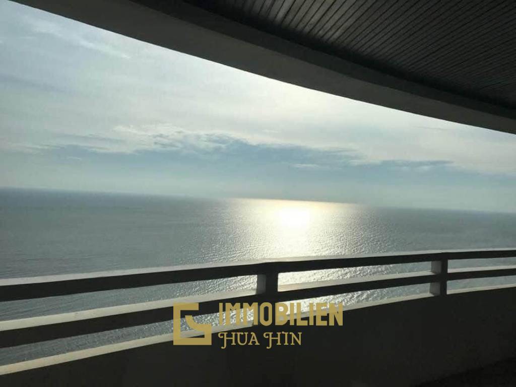 24. Stock / 147 qm Wohnfläche / 2 Schlafzimmer + 2 Bäder