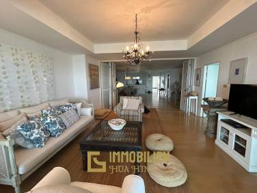 24. Stock / 147 qm Wohnfläche / 2 Schlafzimmer + 2 Bäder